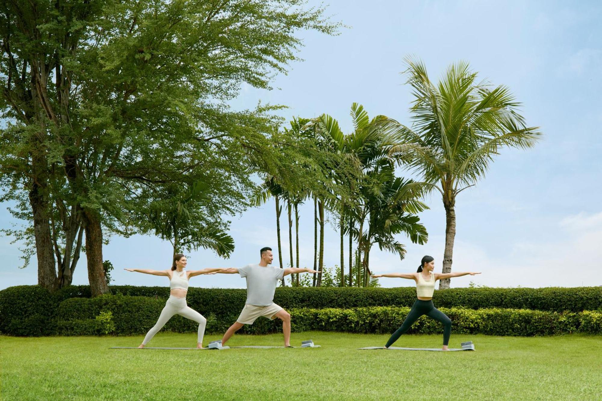 Jw Marriott Hotel Surabaya Exterior foto