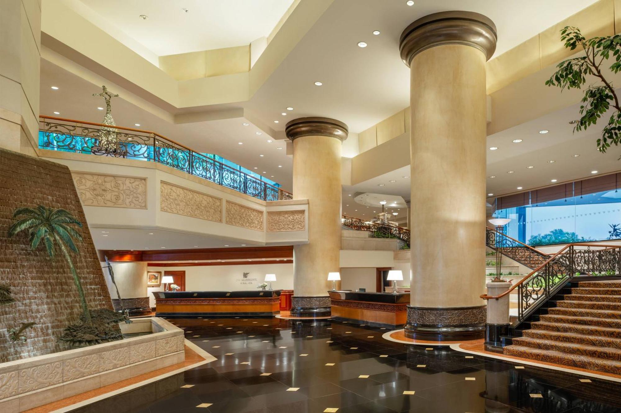 Jw Marriott Hotel Surabaya Exterior foto